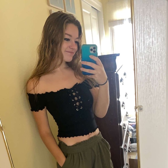 Meet your Posher, Katie - Picture 1 of 1